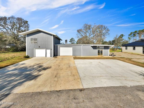10281 3rd Avenue, D'Iberville, MS 39540