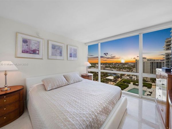 6801 Collins Ave, Unit 1403/Door, Miami Beach, FL 33141