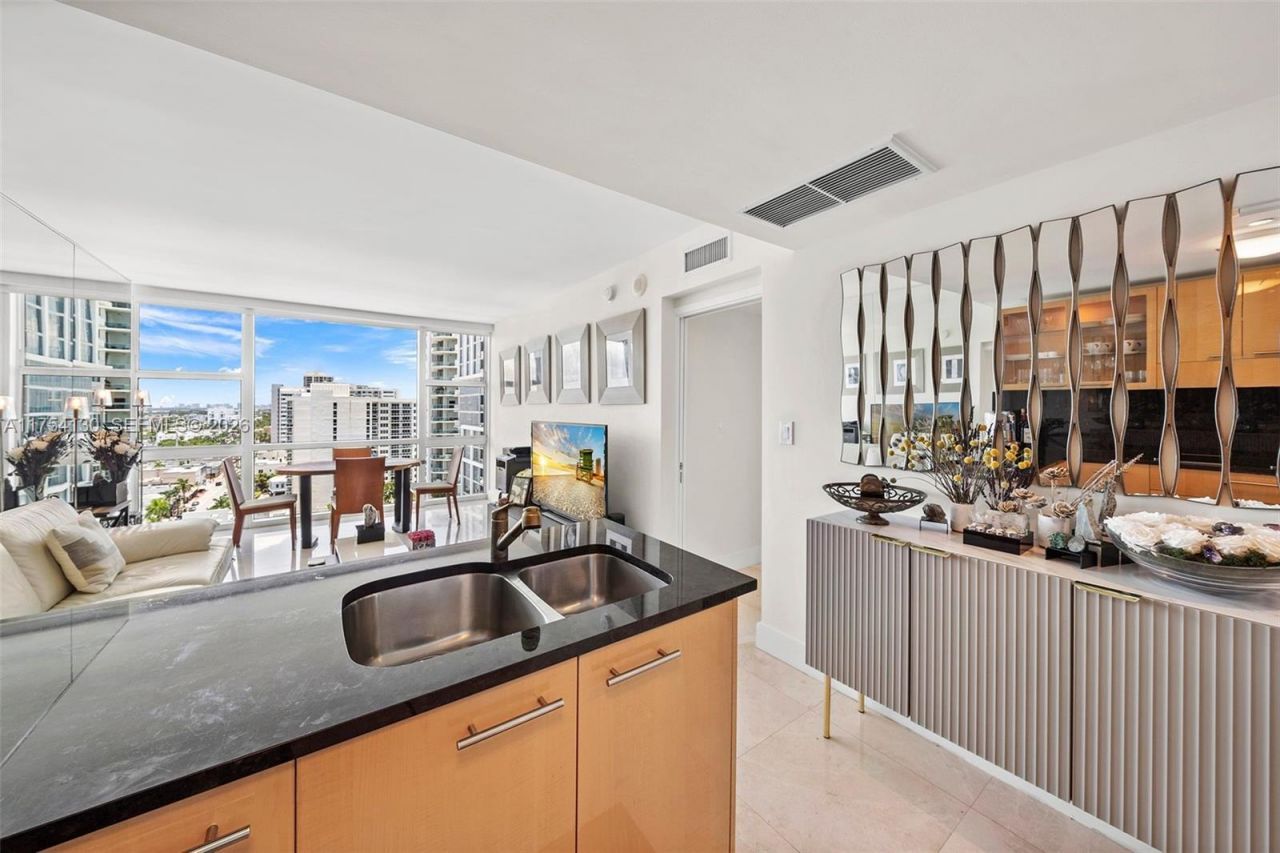 6801 Collins Ave, Unit 1403/Door, Miami Beach, FL 33141 Photo