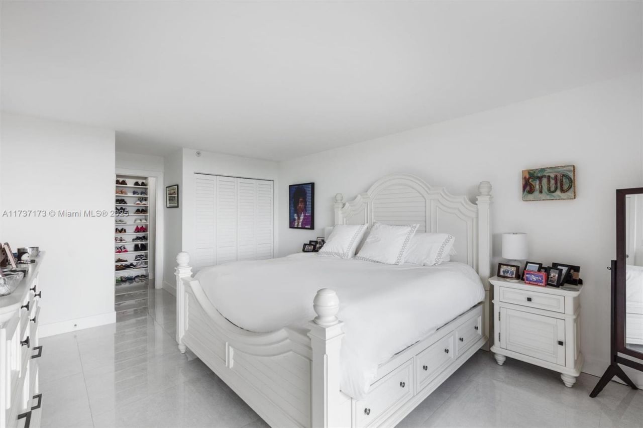 2555 Collins Ave, Unit 1106, Miami Beach, FL 33140 Photo