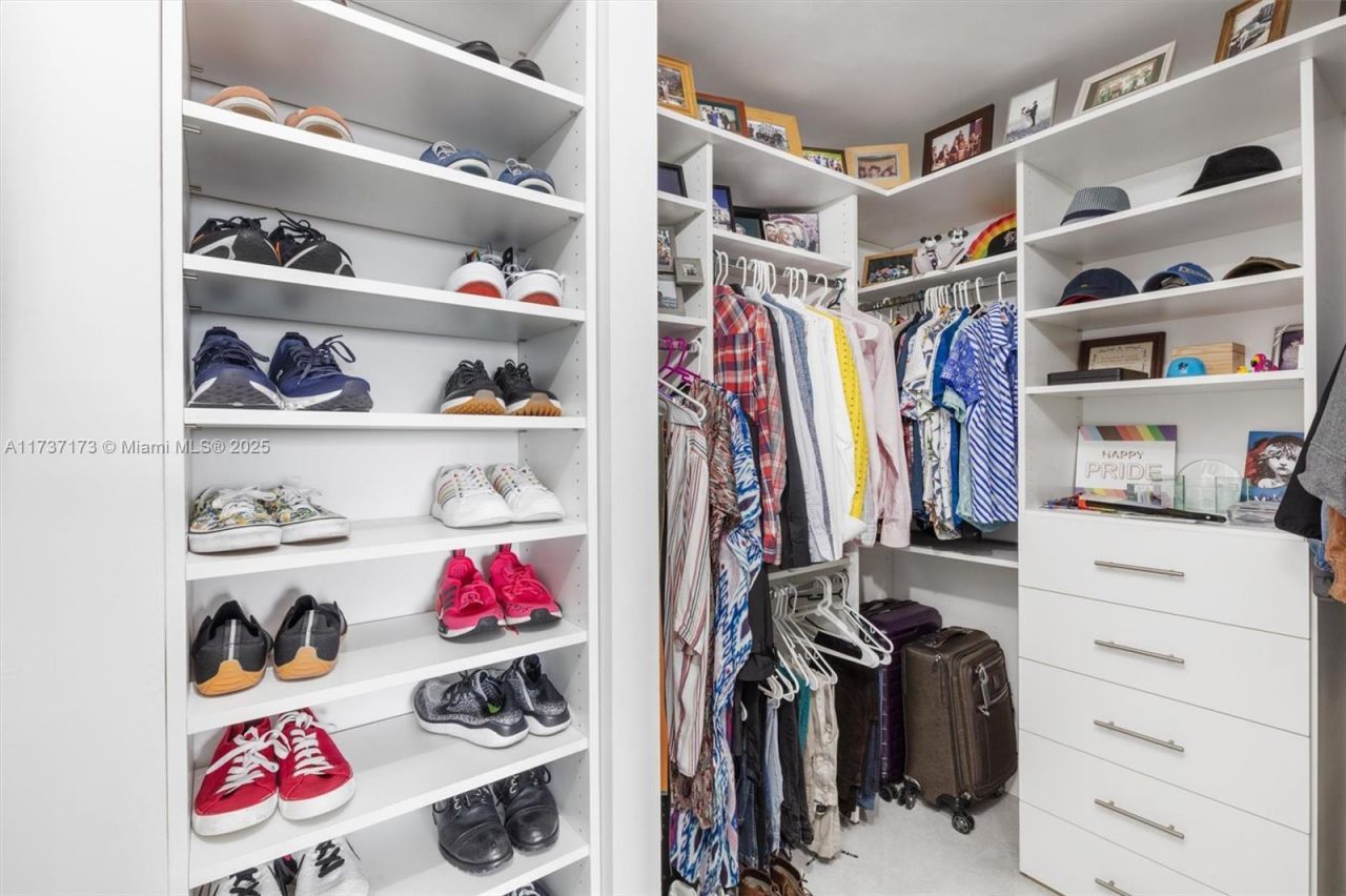 2555 Collins Ave, Unit 1106, Miami Beach, FL 33140 Photo