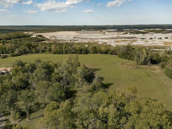 5810 Locust Street, Shawnee, KS 66218