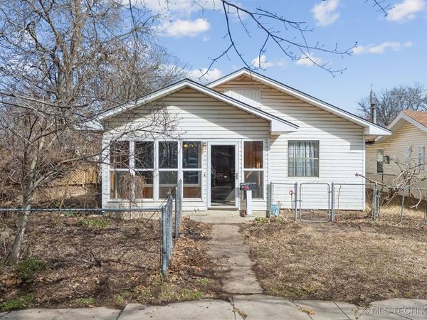 1121 W 9th Street, Okmulgee, OK 74447