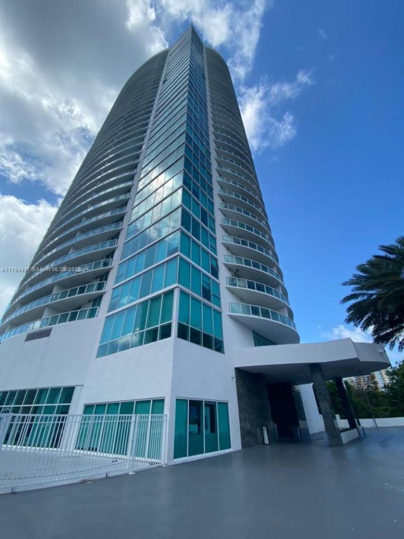 2101 Brickell Ave, Unit 1401, Miami, FL 33129 Photo
