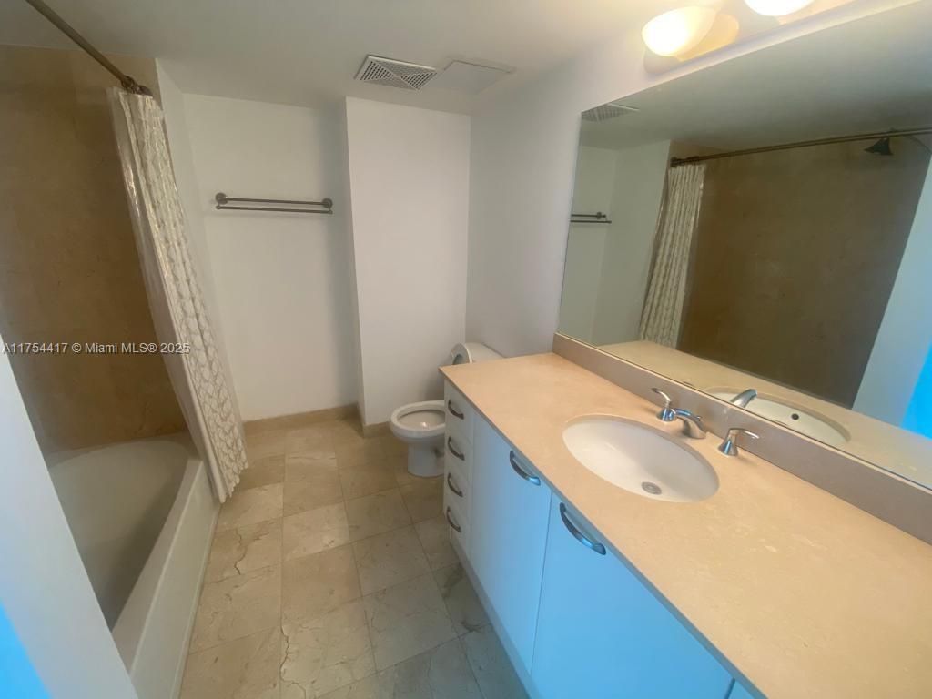 2101 Brickell Ave, Unit 1401, Miami, FL 33129 Photo