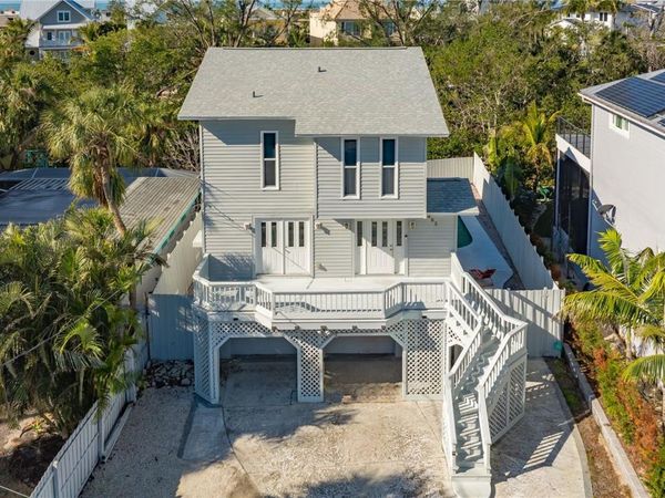 462 ISLAND CIRCLE, SARASOTA, FL 34242