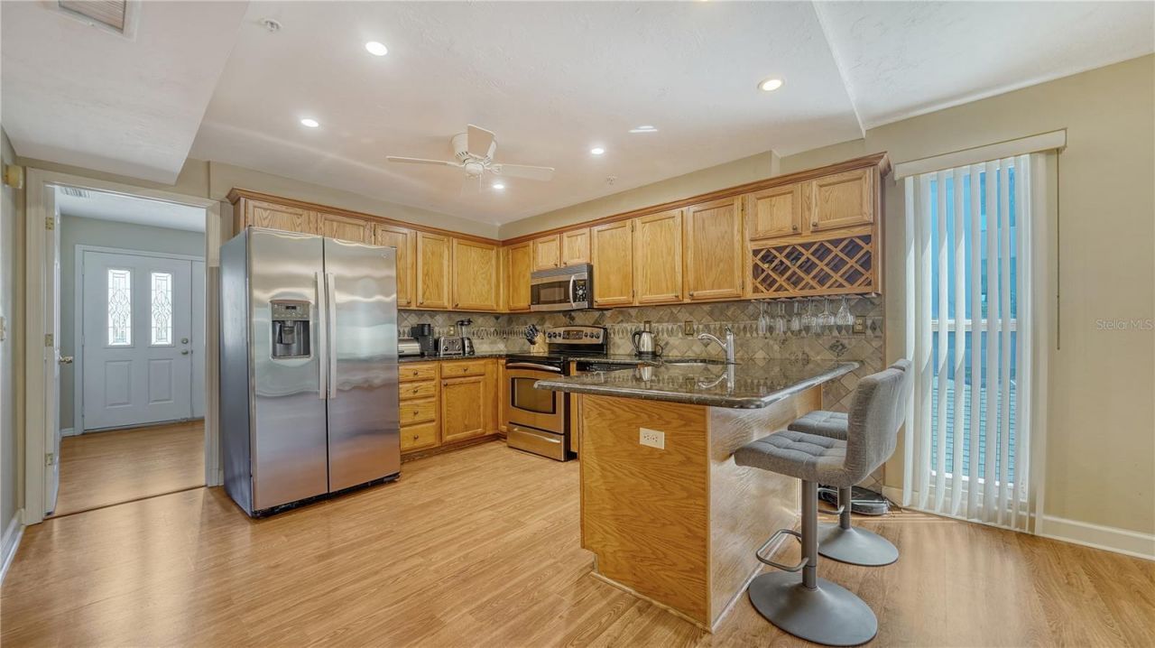 462 Island Circle, Sarasota, FL 34242 Photo