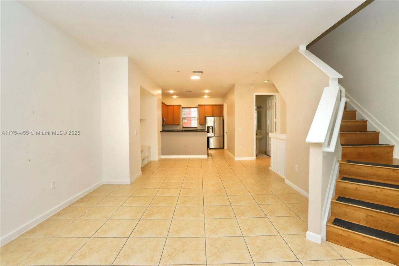1033 NE 17th Way, Unit 404, Fort Lauderdale, FL 33304 Photo