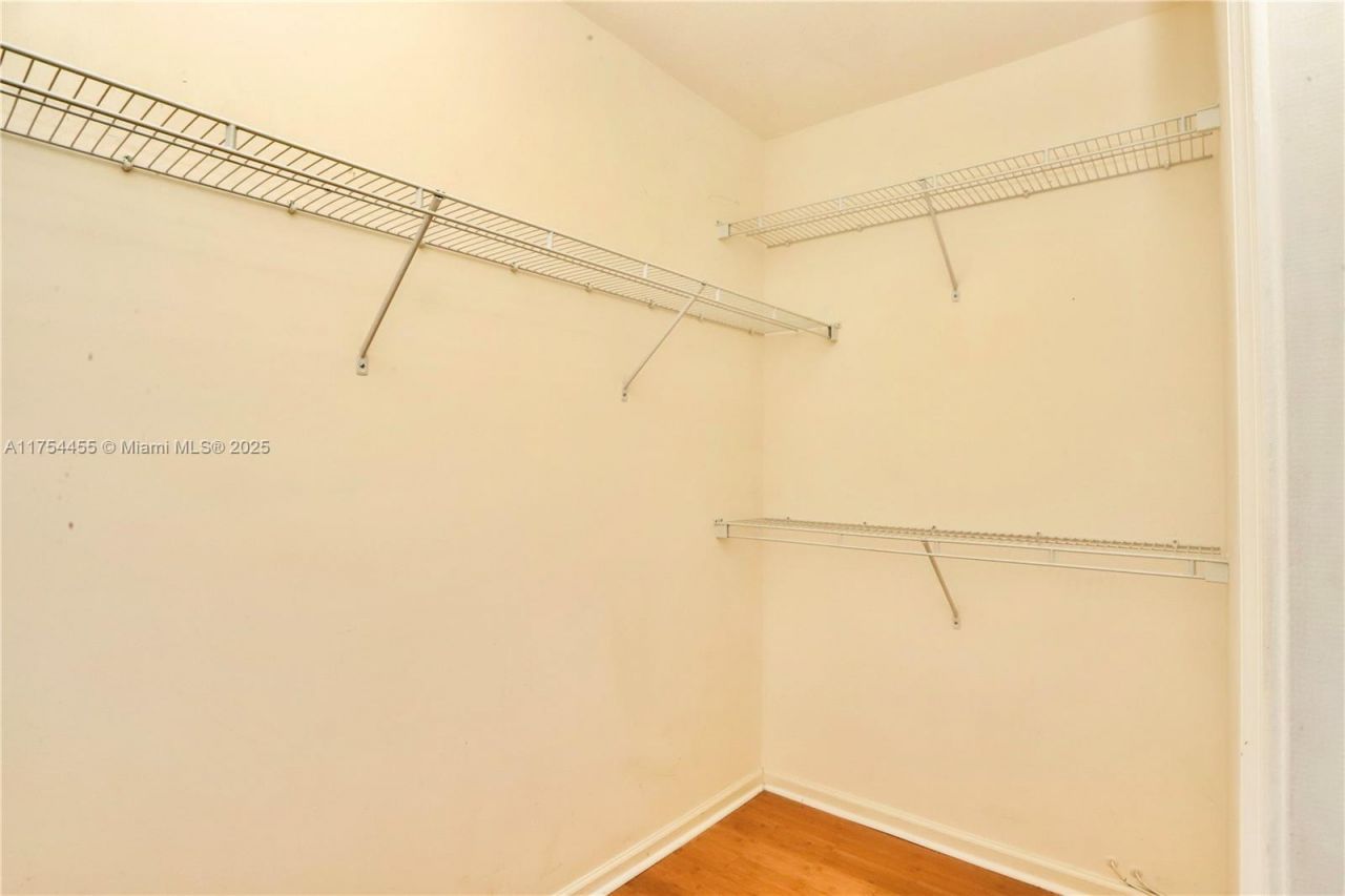 1033 NE 17th Way, Unit 404, Fort Lauderdale, FL 33304 Photo