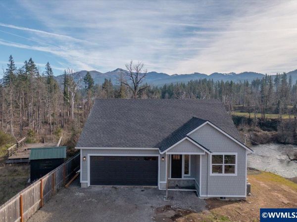 241 Dogwood Dr, Gates, OR 97346