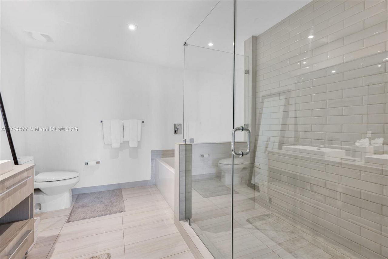 4010 S Ocean Dr, Unit R2505, Hollywood, FL 33019 Photo