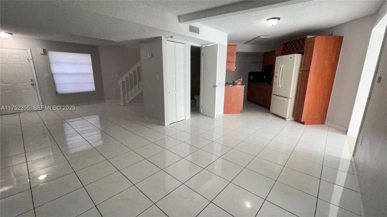 5790 W 26th Ave, Unit 202, Hialeah, FL 33016 Photo