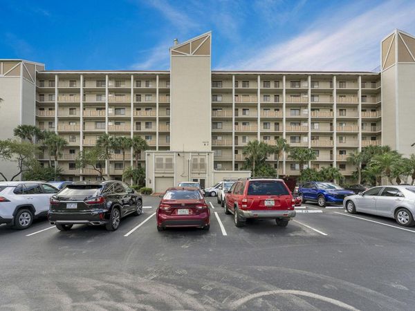 14475 Strathmore Lane, Unit 703, Delray Beach, FL 33446