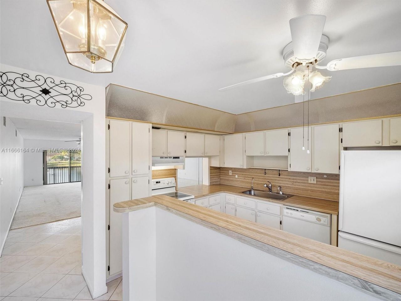 6090 N Sabal Palm Blvd, Unit 204, Tamarac, FL 33319 Photo