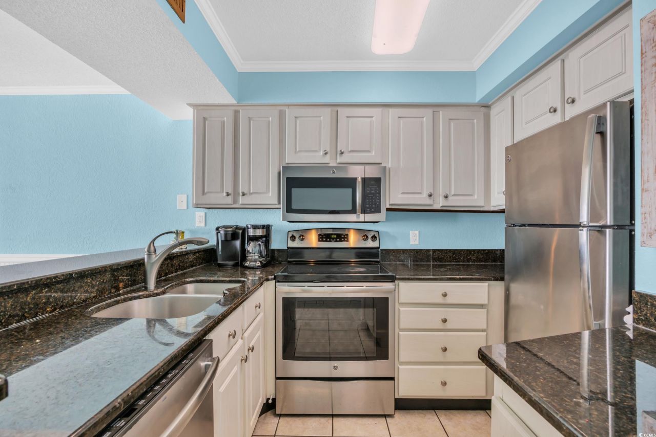 9400 Shore Dr. Photo 6