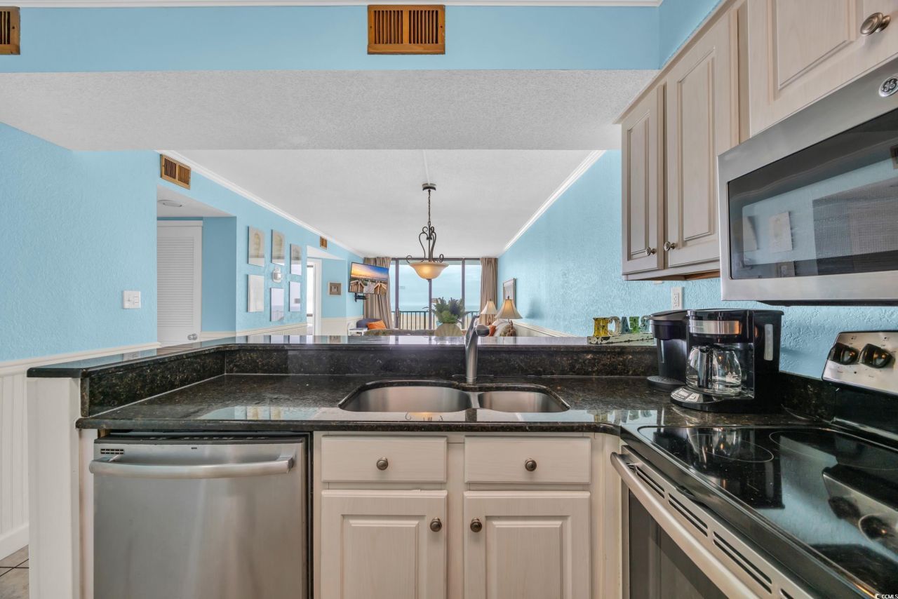 9400 Shore Dr. Photo 7