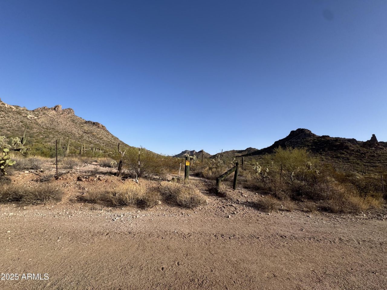 493 W MCDOWELL Boulevard, Apache Junction, AZ 85120