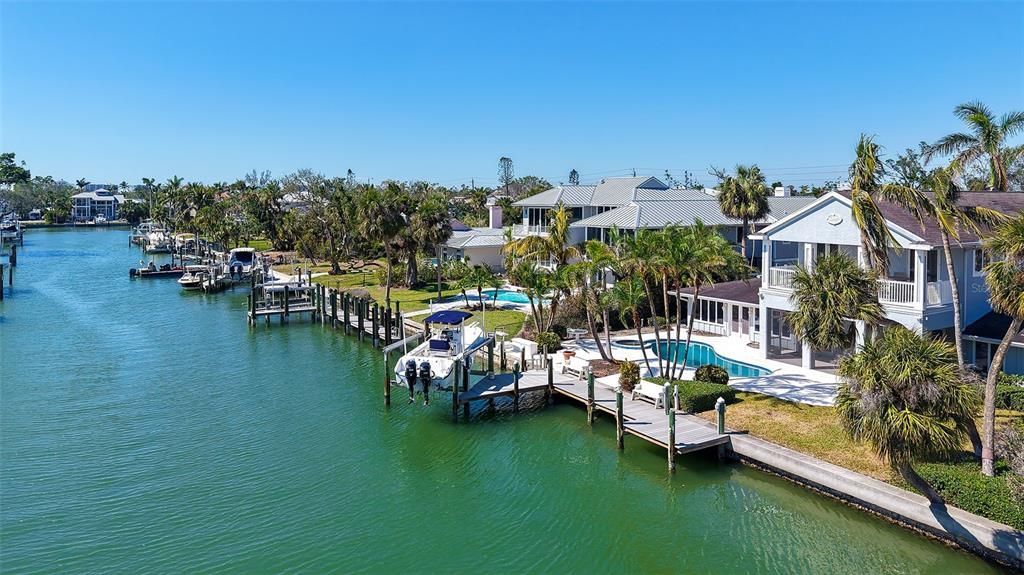 732 Siesta Drive, Sarasota, FL 34242 Photo