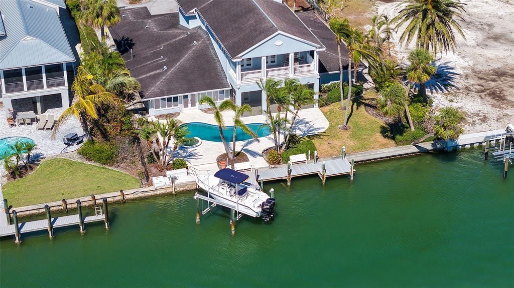 732 Siesta Drive, Sarasota, FL 34242 Photo