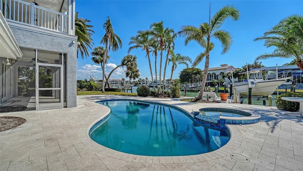 732 Siesta Drive, Sarasota, FL 34242 Photo