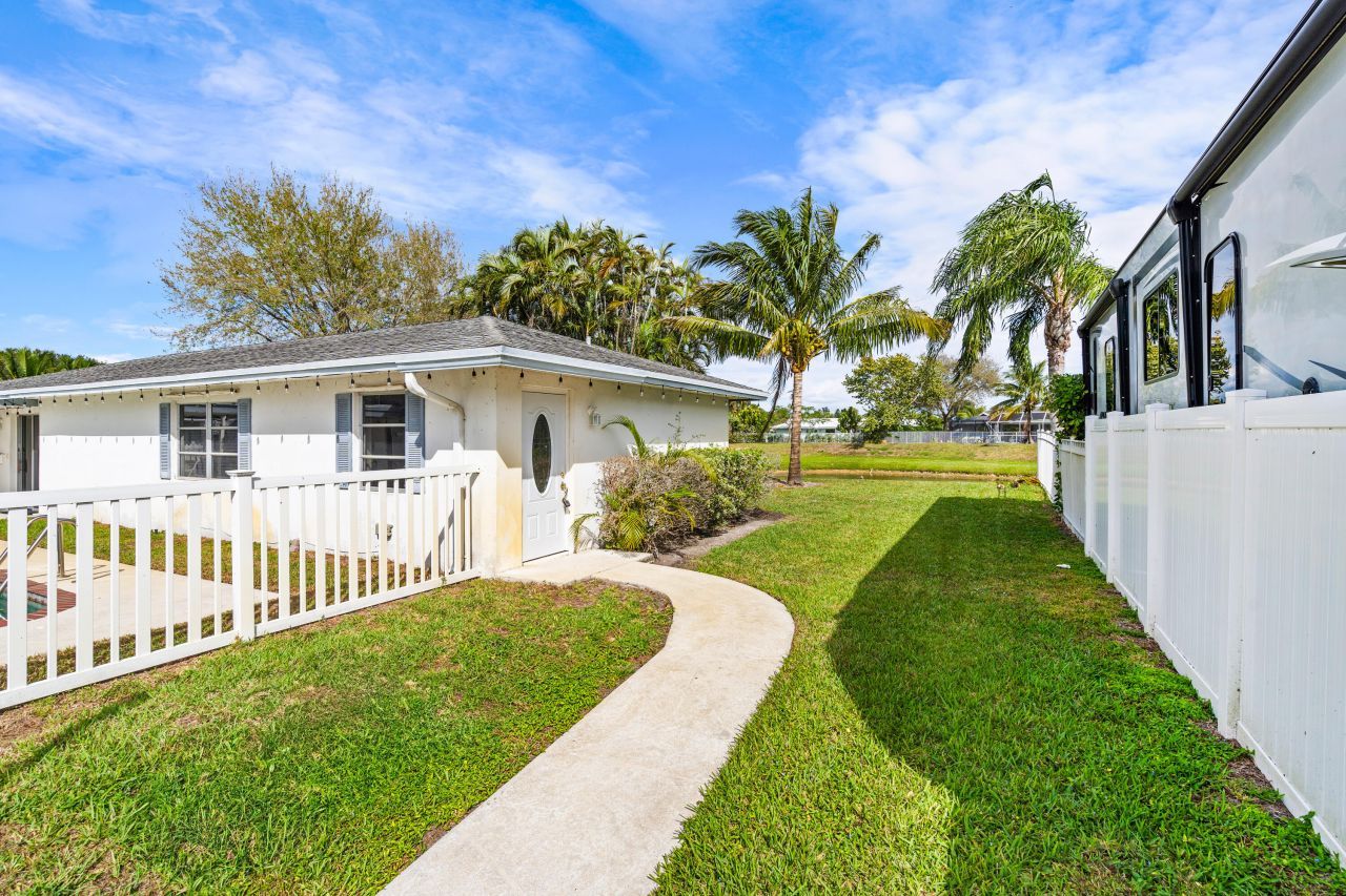 4705 Holly Drive, Palm Beach Gardens, FL 33418 Photo