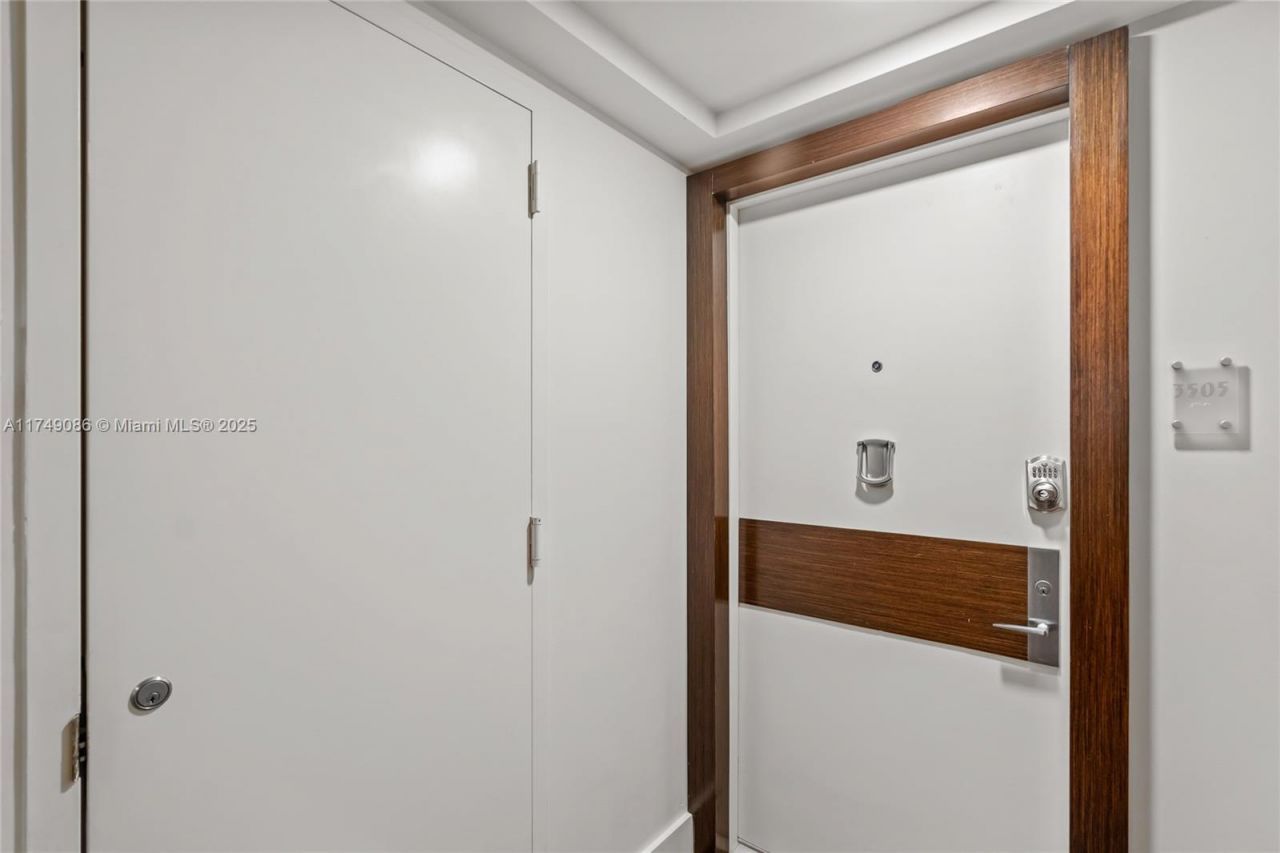 4775 Collins Ave, Unit 3505, Miami Beach, FL 33140 Photo