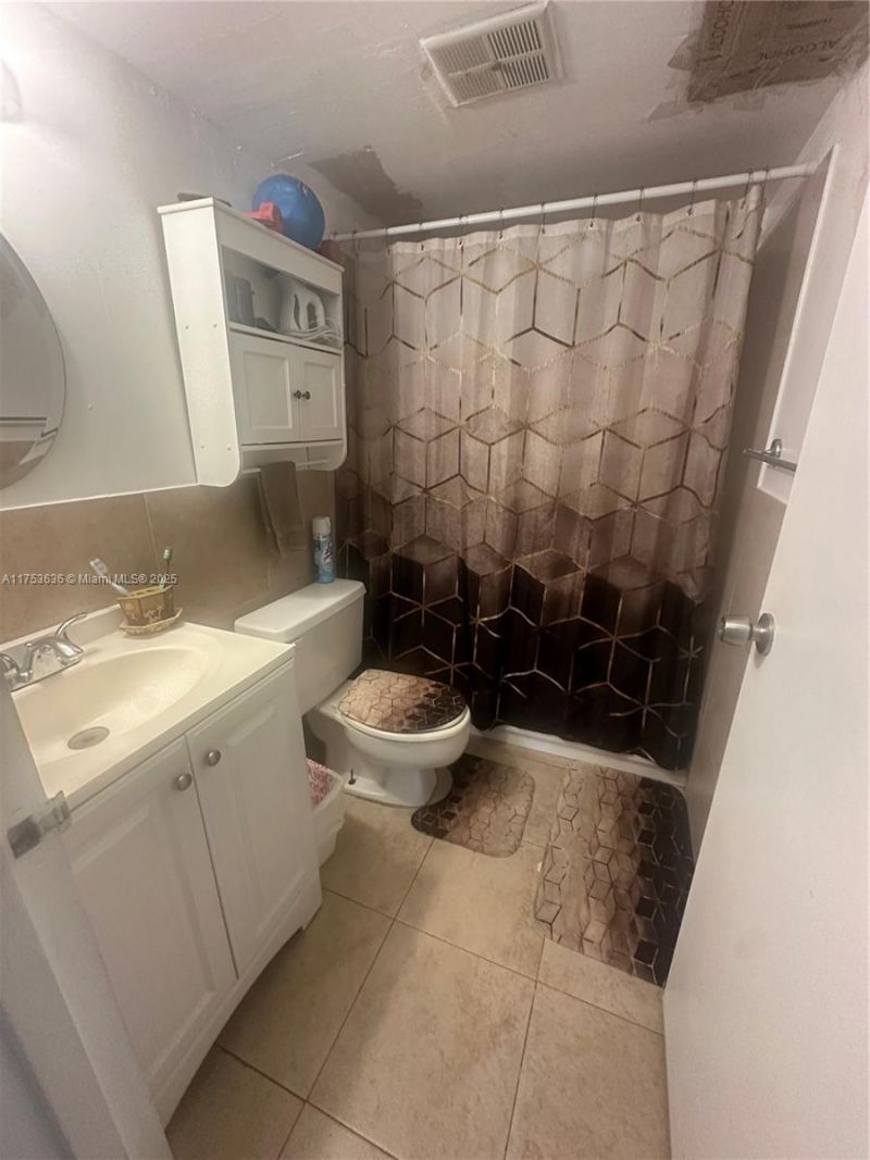 5851 Washington St, Unit 84, Hollywood, FL 33121 Photo