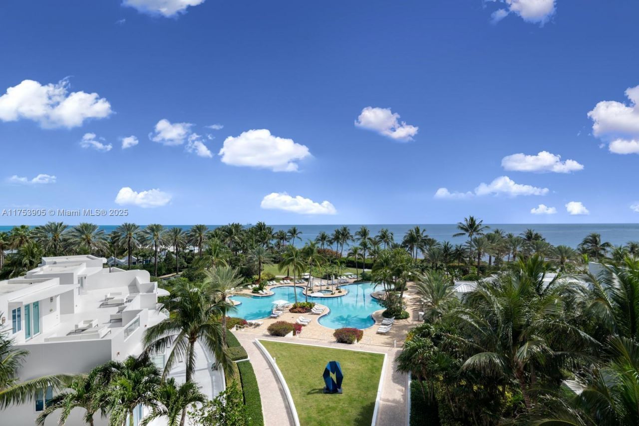 100 S Pointe Dr, Unit 606, Miami Beach, FL 33139 Photo