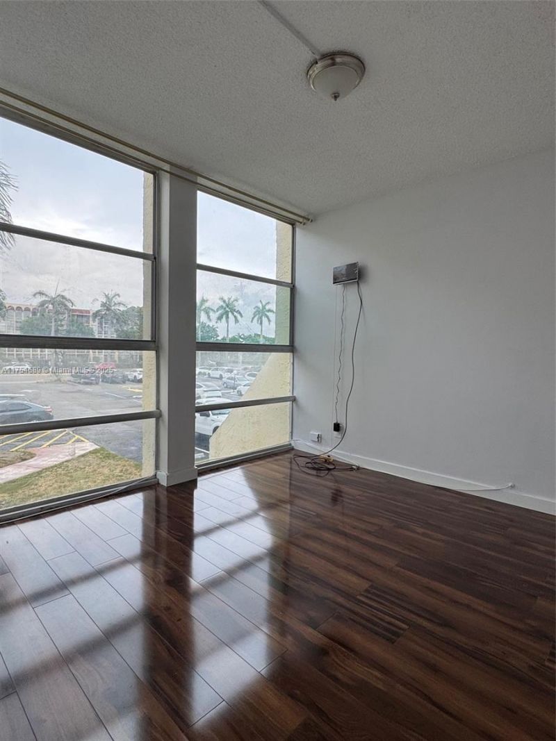 851 Three Islands Blvd, Unit 218, Hallandale Beach, FL 33009 Photo