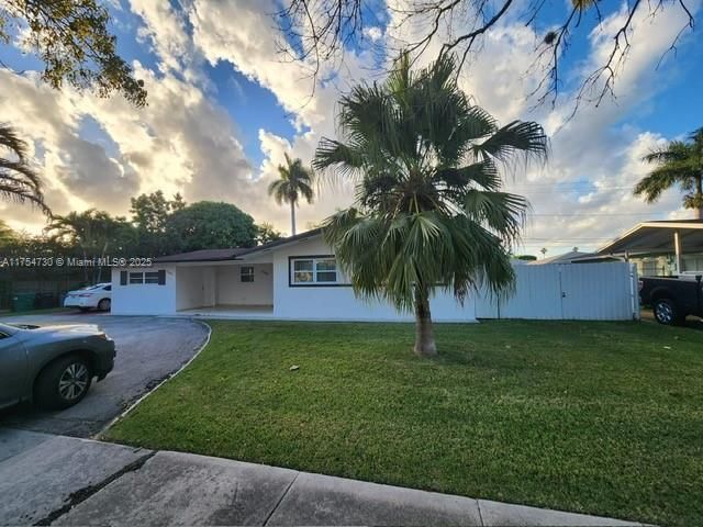 18800 Lenaire Dr, Cutler Bay, FL 33157 Photo