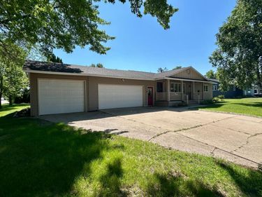 1006 10th Street SW, Wadena, MN 56482