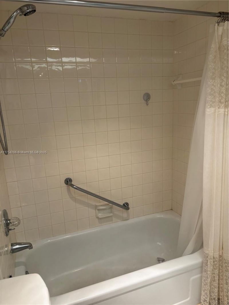 301 174th St, Unit 2217, Sunny Isles Beach, FL 33160 Photo