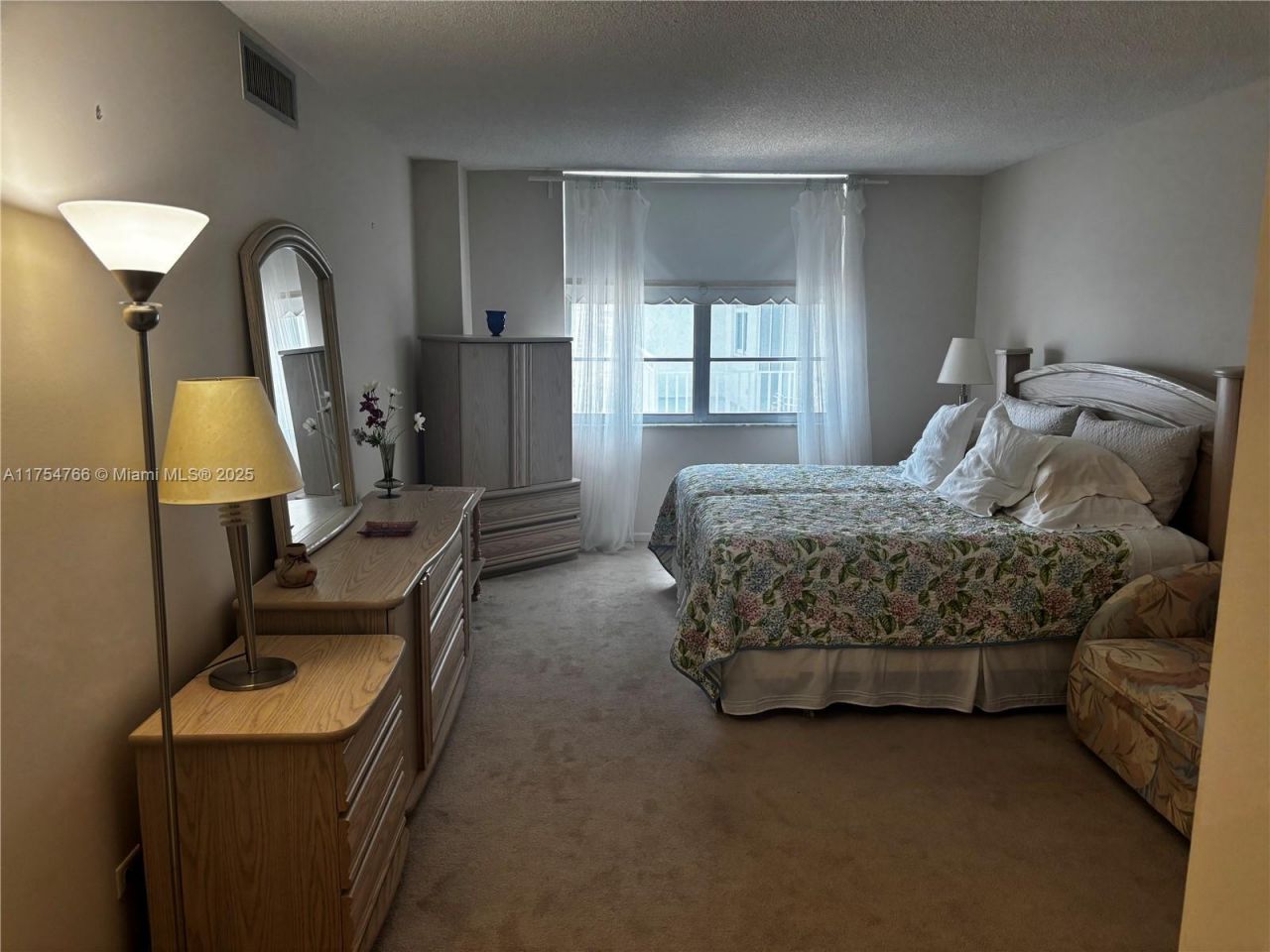 301 174th St, Unit 2217, Sunny Isles Beach, FL 33160 Photo