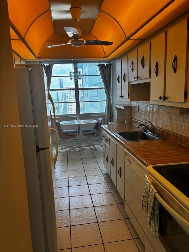 301 174th St, Unit 2217, Sunny Isles Beach, FL 33160 Photo