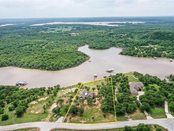 133 Sunset Bay Pointe Court, Chico, TX 76431