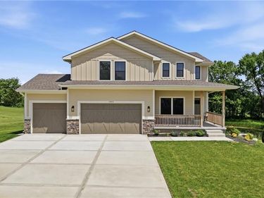 13413 Oakridge Drive, Kearney, MO 64060