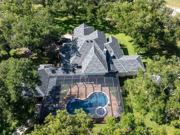 10035 Flight Plan Drive, Granbury, TX 76049