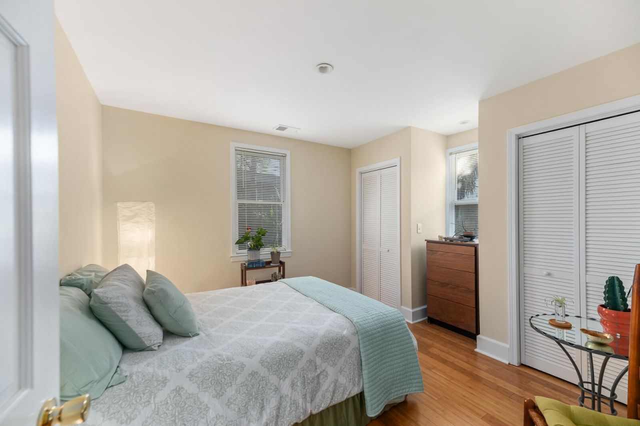 47 Drake Street Photo 15