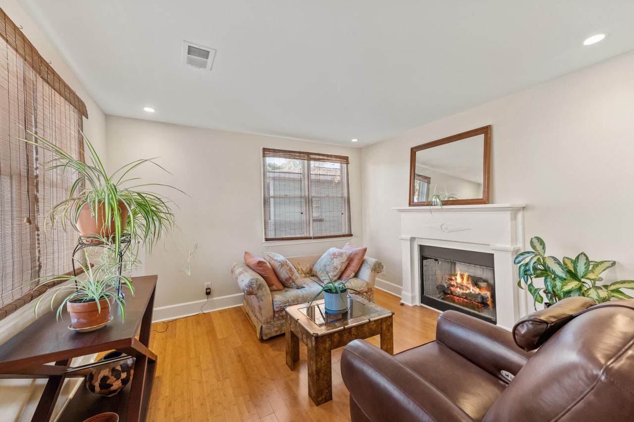 47 Drake Street Photo 6