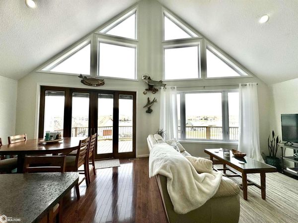 3155 Indian Point Drive, Ellston, IA 50074