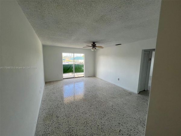 887 W 29th St, Unit 2, Hialeah, FL 33012