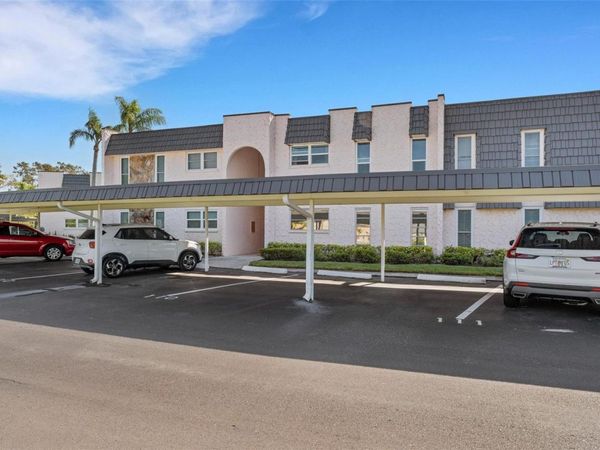 210 FERNWOOD CIRCLE, Unit 210, SEMINOLE, FL 33777