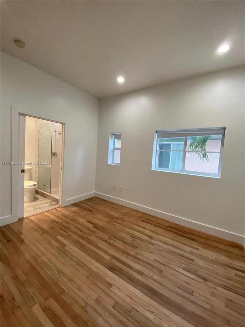 929 Michigan Ave, Unit 5, Miami Beach, FL 33139 Photo