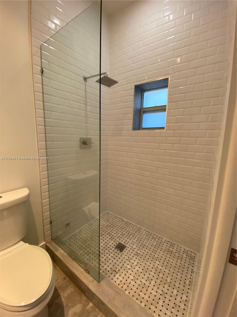 929 Michigan Ave, Unit 5, Miami Beach, FL 33139 Photo