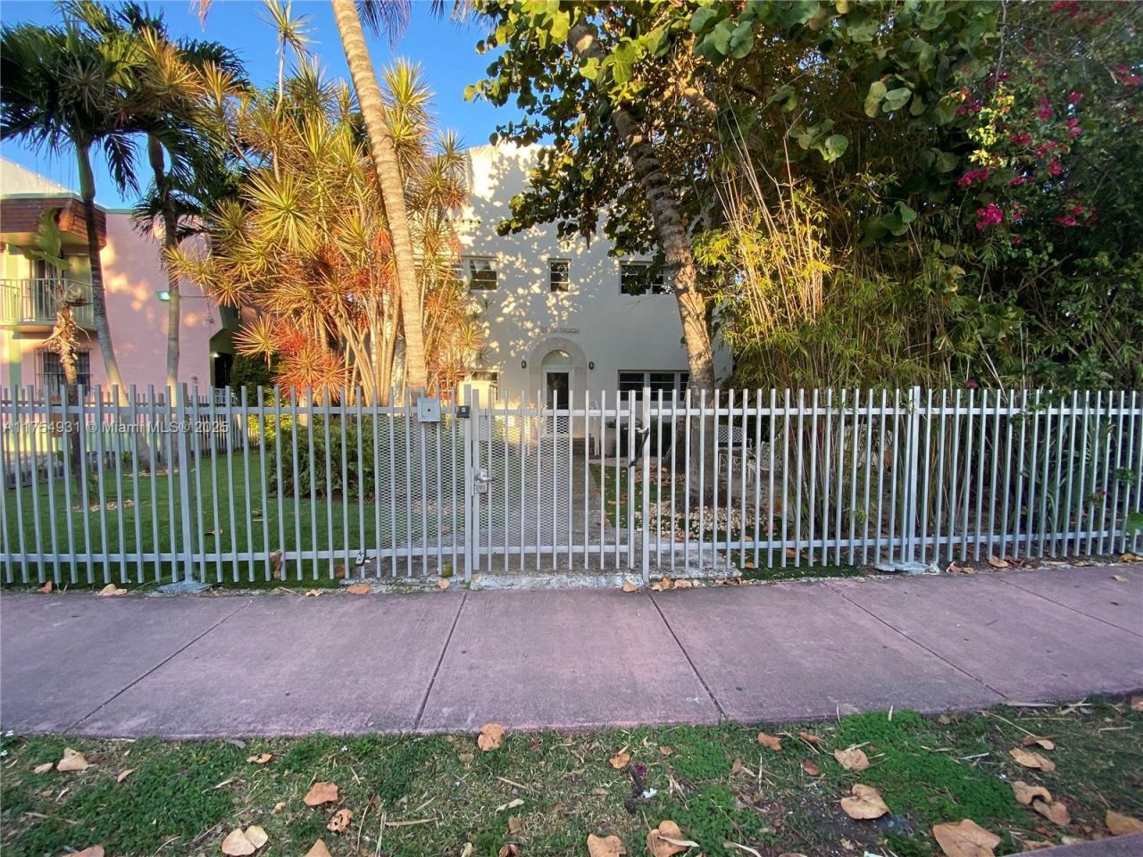 929 Michigan Ave, Unit 5, Miami Beach, FL 33139 Photo