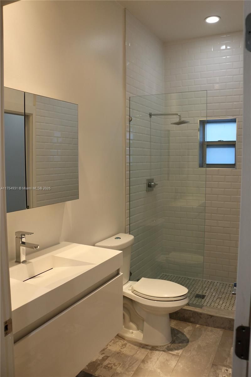 929 Michigan Ave, Unit 5, Miami Beach, FL 33139 Photo