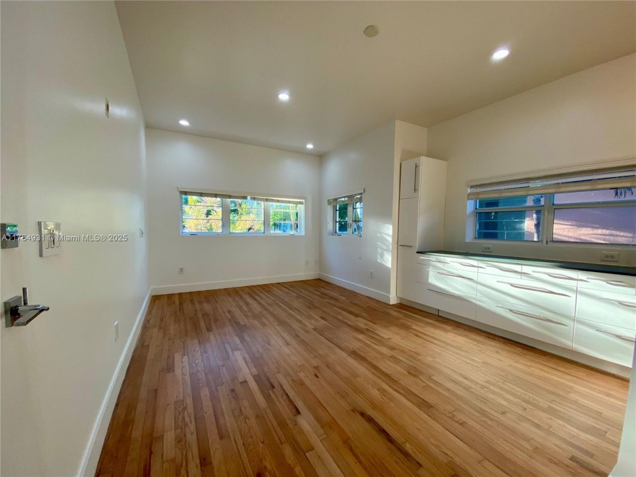 929 Michigan Ave, Unit 5, Miami Beach, FL 33139 Photo