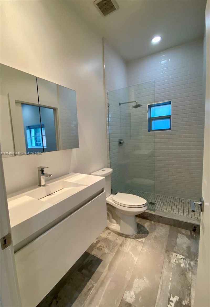 929 Michigan Ave, Unit 5, Miami Beach, FL 33139 Photo