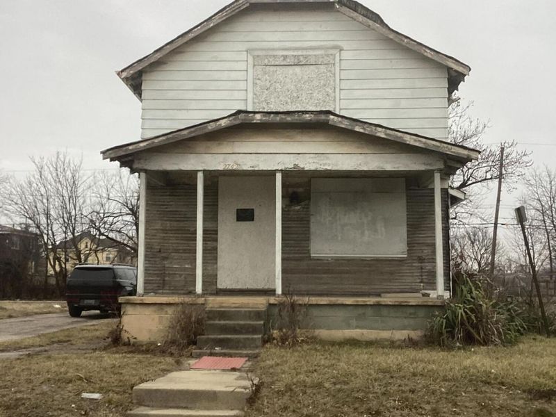 2742 E 5th Avenue, Columbus, OH 43219 Photo 1