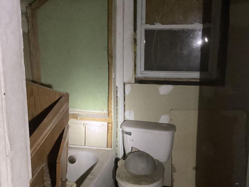 2742 E 5th Avenue, Columbus, OH 43219 Photo 12